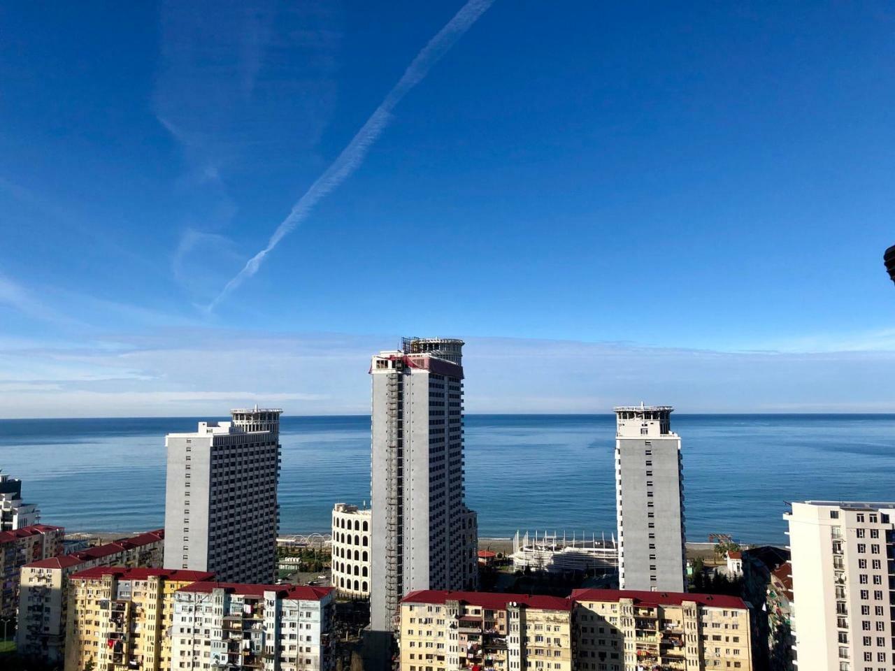 Cozy Bright Apartment With Amazing Sea View Batumi Exterior photo