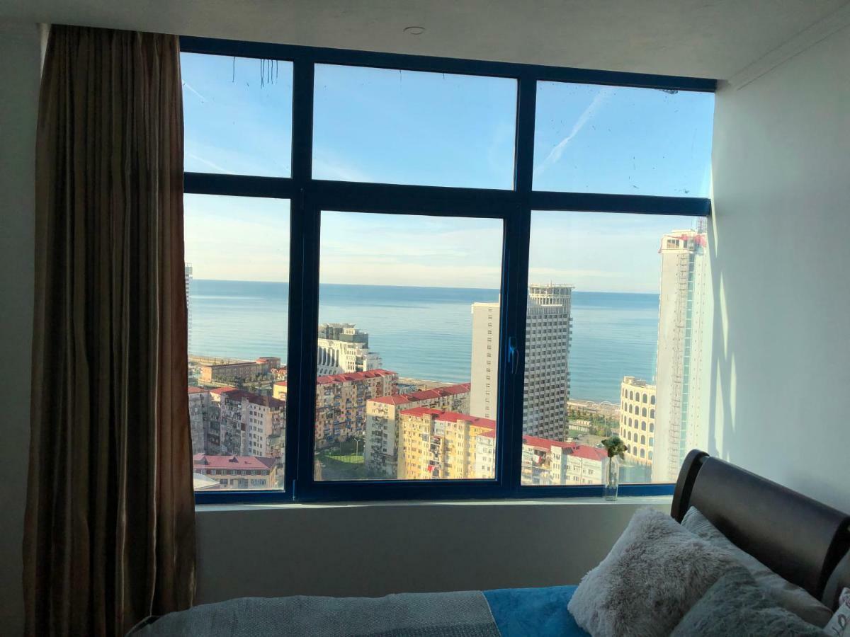 Cozy Bright Apartment With Amazing Sea View Batumi Exterior photo